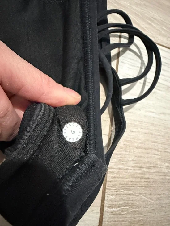 You pick! Lululemon Sports Bras Black Pink Blue Charcoal size 4 - Picture 11 of 13